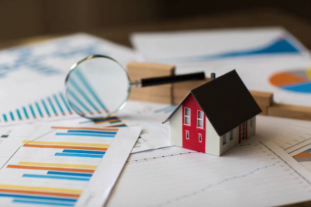 California Housing Market Analysis and Modeling